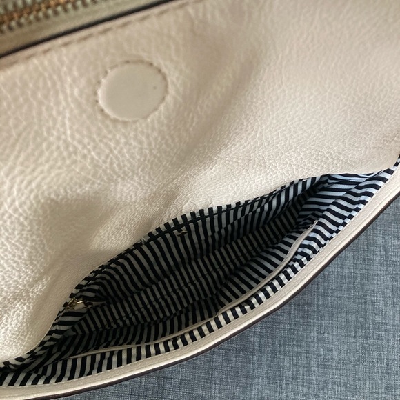 Kate Spade Cobble Hill Krista Cross Body - Picture 4 of 5